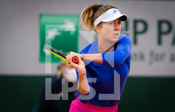 2020-09-28 - Elina Svitolina of the Ukraine in action against Varvara Grachova of the Russia during the first round at the Roland Garros 2020, Grand Slam tennis tournament, on September 28, 2020 at Roland Garros stadium in Paris, France - Photo Rob Prange / Spain DPPI / DPPI - ROLAND GARROS 2020, GRAND SLAM TOURNAMENT - INTERNATIONALS - TENNIS