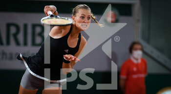 2020-09-29 - Kristina Mladenovic of France in action during the first round at the Roland Garros 2020, Grand Slam tennis tournament, on September 29, 2020 at Roland Garros stadium in Paris, France - Photo Rob Prange / Spain DPPI / DPPI - ROLAND GARROS 2020, GRAND SLAM TOURNAMENT - INTERNATIONALS - TENNIS