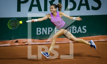 2020-09-29 - Petra Martic of Croatia in action during the first round at the Roland Garros 2020, Grand Slam tennis tournament, on September 29, 2020 at Roland Garros stadium in Paris, France - Photo Rob Prange / Spain DPPI / DPPI - ROLAND GARROS 2020, GRAND SLAM TOURNAMENT - INTERNATIONALS - TENNIS
