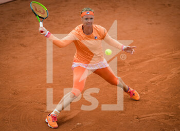 2020-09-30 - Kiki Bertens of the Netherlands in action during the second round at the Roland Garros 2020, Grand Slam tennis tournament, on September 30, 2020 at Roland Garros stadium in Paris, France - Photo Rob Prange / Spain DPPI / DPPI - ROLAND GARROS 2020, GRAND SLAM TOURNAMENT - INTERNATIONALS - TENNIS