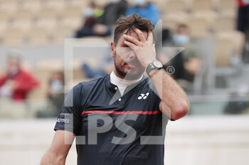 2020-09-30 - Stan Wawrinka (SUI) reacted during the Roland Garros 2020, Grand Slam tennis tournament, on September 30, 2020 at Roland Garros stadium in Paris, France - Photo Stephane Allaman / DPPI - ROLAND GARROS 2020, GRAND SLAM TOURNAMENT - INTERNATIONALS - TENNIS