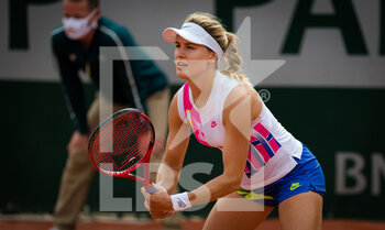 2020-09-30 - Eugenie Bouchard of Canada in action during the second round at the Roland Garros 2020, Grand Slam tennis tournament, on September 30, 2020 at Roland Garros stadium in Paris, France - Photo Rob Prange / Spain DPPI / DPPI - ROLAND GARROS 2020, GRAND SLAM TOURNAMENT - INTERNATIONALS - TENNIS