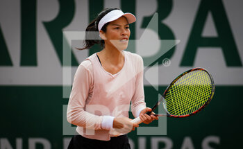 2020-09-30 - Su-Wei Hsieh of Chinese Taipeh in action during the second round at the Roland Garros 2020, Grand Slam tennis tournament, on September 30, 2020 at Roland Garros stadium in Paris, France - Photo Rob Prange / Spain DPPI / DPPI - ROLAND GARROS 2020, GRAND SLAM TOURNAMENT - INTERNATIONALS - TENNIS