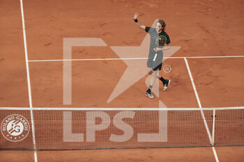 2020-10-01 - Stefano's TSITSIPAS (GRE) celebrated his victory during the Roland Garros 2020, Grand Slam tennis tournament, on October 1 st, 2020 at Roland Garros stadium in Paris, France - Photo Stephane Allaman / DPPI - ROLAND GARROS 2020, GRAND SLAM TOURNAMENT - INTERNATIONALS - TENNIS
