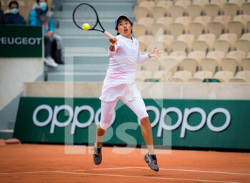 2020-10-03 - Shuai Zhang of China in action during the third round at the Roland Garros 2020, Grand Slam tennis tournament, on October 3, 2020 at Roland Garros stadium in Paris, France - Photo Rob Prange / Spain DPPI / DPPI - ROLAND GARROS 2020, GRAND SLAM TOURNAMENT - INTERNATIONALS - TENNIS