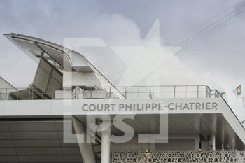 2020-10-05 - First rooftop wing illustration on Philippe Chatrier stadium during the Roland Garros 2020, Grand Slam tennis tournament, on October 5, 2020 at Roland Garros stadium in Paris, France - Photo Stephane Allaman / DPPI - ROLAND GARROS 2020, GRAND SLAM TOURNAMENT - INTERNATIONALS - TENNIS