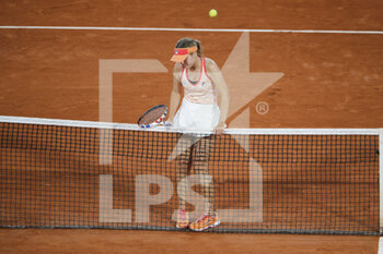 2020-10-05 - Sofia KENIN (USA) during the Roland Garros 2020, Grand Slam tennis tournament, on October 5, 2020 at Roland Garros stadium in Paris, France - Photo Stephane Allaman / DPPI - ROLAND GARROS 2020, GRAND SLAM TOURNAMENT - INTERNATIONALS - TENNIS