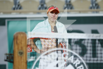 2020-10-05 - Sofia KENIN (USA) sheds tears while interview of Marion Bartoli after winned the match during the Roland Garros 2020, Grand Slam tennis tournament, on October 5, 2020 at Roland Garros stadium in Paris, France - Photo Stephane Allaman / DPPI - ROLAND GARROS 2020, GRAND SLAM TOURNAMENT - INTERNATIONALS - TENNIS