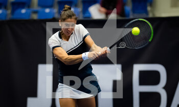 2020-10-17 - Sara Sorribes Tormo of Spain in action against Ana Bogdan of Romania during the first qualifications round at the 2020 J&T Banka Ostrava Open WTA Premier tennis tournament on October 17, 2020 in Ostrava, Czech Republic - Photo Rob Prange / Spain DPPI / DPPI - 2020 J&T BANKA OSTRAVA OPEN WTA PREMIER - SATURDAY - INTERNATIONALS - TENNIS