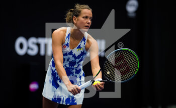 2020-10-20 - Barbora Strycova of the Czech Republic in action against Ons Jabeur of Tunisia during the first round at the 2020 J&T Banka Ostrava Open WTA Premier tennis tournament on October 20, 2020 in Ostrava, Czech Republic - Photo Rob Prange / Spain DPPI / DPPI - 2020 J&T BANKA OSTRAVA OPEN WTA PREMIER - INTERNATIONALS - TENNIS