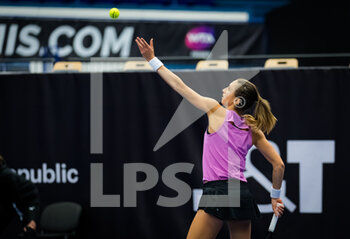 2020-10-21 - Petra Martic of Croatia in action against Jelena Ostapenko of Latvia during the first round at the 2020 J&T Banka Ostrava Open WTA Premier tennis tournament on October 21, 2020 in Ostrava, Czech Republic - Photo Rob Prange / Spain DPPI / DPPI - 2020 J&T BANKA OSTRAVA OPEN WTA PREMIER - INTERNATIONALS - TENNIS