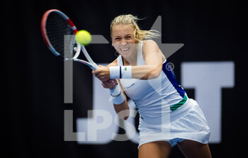 2020-10-21 - Anett Kontaveit of Estonia in action against Sara Sorribes Tormo of Spain during the second round at the 2020 J&T Banka Ostrava Open WTA Premier tennis tournament on October 21, 2020 in Ostrava, Czech Republic - Photo Rob Prange / Spain DPPI / DPPI - 2020 J&T BANKA OSTRAVA OPEN WTA PREMIER - INTERNATIONALS - TENNIS