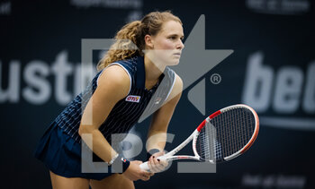 2020-11-07 - Mira Antonitsch of Austria in action against Jacqueline Cristian of Romania during the first qualifications round at 2020 Upper Austria Ladies Linz WTA International tennis tournament on November 7, 2020 at TipsArena Linz in Linz, Austria - Photo Rob Prange / Spain DPPI / DPPI - 2020 UPPER AUSTRIA LADIES LINZ WTA INTERNATIONAL TOURNAMENT - SATURDAY - INTERNATIONALS - TENNIS