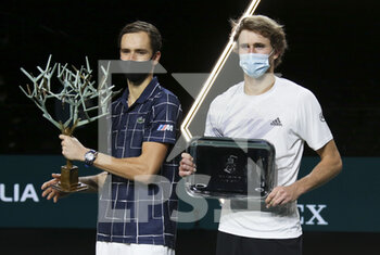 2020-11-08 - Winner Daniil Medvedev of Russia, finalist Alexander Zverev of Germany during the trophy ceremony of the men's final on day 7 of the Rolex Paris Masters 2020, ATP Masters 1000 on November 8, 2020 at AccorHotels Arena in Paris, France - Photo Juan Soliz / DPPI - ROLEX PARIS MASTERS 2020, ATP MASTERS 1000 - MEN'S FINAL - INTERNATIONALS - TENNIS