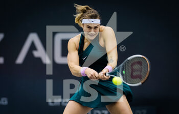 2020-11-09 - Aryna Sabalenka of Belarus in action against Jasmine Paolini of Italy during the first round at the 2020 Upper Austria Ladies Linz WTA International tennis tournament on November 10, 2020 at TipsArena Linz in Linz, Austria - Photo Rob Prange / Spain DPPI / DPPI - 2020 UPPER AUSTRIA LADIES LINZ WTA INTERNATIONAL TOURNAMENT - MONDAY - INTERNATIONALS - TENNIS