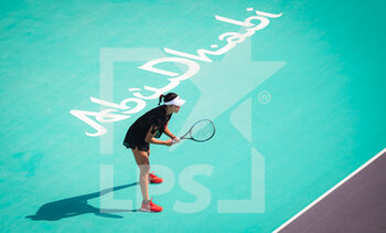 2021-01-06 - Qiang Wang of China in action against Daria Kasatkina of Russia during the first round of the 2021 Abu Dhabi WTA Women's Tennis Open WTA 500 tournament on January 6, 2021 in Abu Dhabi, United Arab Emirates - Photo Rob Prange / Spain DPPI / DPPI - 2021 ABU DHABI WTA WOMEN'S TENNIS OPEN WTA 500 TOURNAMENT - FIRST ROUND - INTERNATIONALS - TENNIS