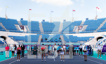 2021-01-13 - Hayley Carter of the United States, Luisa Stefani of Brazil and Shuko Aoyama, Ena Shibahara of Japan after the doubles final of the 2021 Abu Dhabi WTA Women's Tennis Open WTA 500 tournament on January 13, 2021 in Abu Dhabi, United Arab Emirates - Photo Rob Prange / Spain DPPI / DPPI -  2021 ABU DHABI WTA WOMEN'S TENNIS OPEN WTA 500 TOURNAMENT - DOUBLES FINAL - INTERNATIONALS - TENNIS