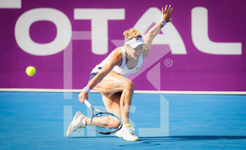 2021-02-28 - Laura Siegemund of Germany in action during the second qualifications round of the 2021 Qatar Total Open, WTA 500 tennis tournament on February 28, 2021 at the Khalifa International Tennis and Squash Complex in Doha, Qatar - Photo Rob Prange / Spain DPPI / DPPI - 2021 QATAR TOTAL OPEN, WTA 500 TENNIS TOURNAMENT - INTERNATIONALS - TENNIS