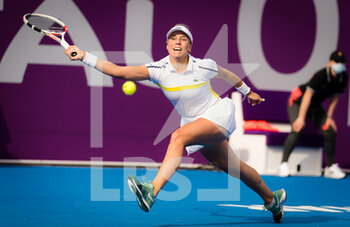 2021-03-01 - Anett Kontaveit of Estonia in action during her first-round match at the 2021 Qatar Total Open, WTA 500 tennis tournament on March 1, 2021 at the Khalifa International Tennis and Squash Complex in Doha, Qatar - Photo Rob Prange / Spain DPPI / DPPI - 2021 QATAR TOTAL OPEN, WTA 500 TENNIS TOURNAMENT - INTERNATIONALS - TENNIS