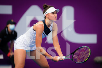2021-03-01 - Veronika Kudermetova of Russia in action during her first-round match at the 2021 Qatar Total Open, WTA 500 tennis tournament on March 1, 2021 at the Khalifa International Tennis and Squash Complex in Doha, Qatar - Photo Rob Prange / Spain DPPI / DPPI - 2021 QATAR TOTAL OPEN, WTA 500 TENNIS TOURNAMENT - INTERNATIONALS - TENNIS