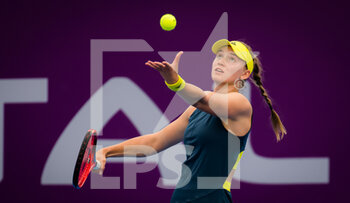 2021-03-02 - Elena Rybakina of Kazakhstan during her first round match at the 2021 Qatar Total Open, WTA 500 tennis tournament on March 2, 2021 at the Khalifa International Tennis and Squash Complex in Doha, Qatar - Photo Rob Prange / Spain DPPI / DPPI - 2021 QATAR TOTAL OPEN, WTA 500 TENNIS TOURNAMENT - INTERNATIONALS - TENNIS