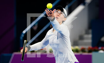 2021-03-02 - Saisai Zheng of China during her first round match at the 2021 Qatar Total Open, WTA 500 tennis tournament on March 2, 2021 at the Khalifa International Tennis and Squash Complex in Doha, Qatar - Photo Rob Prange / Spain DPPI / DPPI - 2021 QATAR TOTAL OPEN, WTA 500 TENNIS TOURNAMENT - INTERNATIONALS - TENNIS