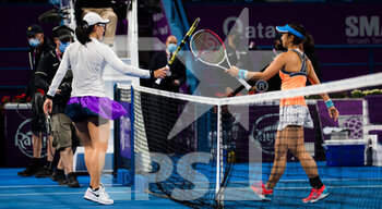 2021-03-02 - Saisai Zheng of China and Misaki Doi of Japan after their first-round match at the 2021 Qatar Total Open, WTA 500 tennis tournament on March 2, 2021 at the Khalifa International Tennis and Squash Complex in Doha, Qatar - Photo Rob Prange / Spain DPPI / DPPI - 2021 QATAR TOTAL OPEN, WTA 500 TENNIS TOURNAMENT - INTERNATIONALS - TENNIS