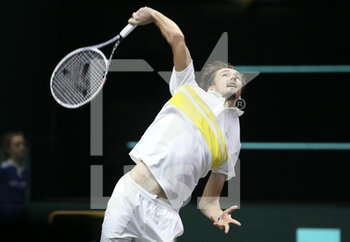 2021-03-03 - Daniil Medvedev of Russia during day 3 of the 48th ABN AMRO World Tennis Tournament, an ATP Tour 500 tournament on March 3, 2021 at the Rotterdam Ahoy in Rotterdam, Netherlands - Photo Jean Catuffe / DPPI - 48TH ABN AMRO WORLD TENNIS ATP TOUR 500 TOURNAMENT - INTERNATIONALS - TENNIS