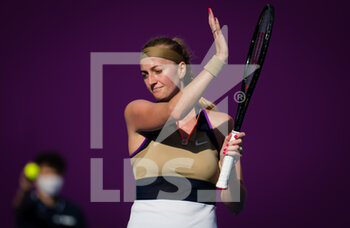 2021-03-04 - Petra Kvitova of the Czech Republic in action during the quarterfinals of the 2021 Qatar Total Open, WTA 500 tennis tournament on March 4, 2021 at the Khalifa International Tennis and Squash Complex in Doha, Qatar - Photo Rob Prange / Spain DPPI / DPPI - 2021 QATAR TOTAL OPEN, WTA 500 TENNIS TOURNAMENT - INTERNATIONALS - TENNIS