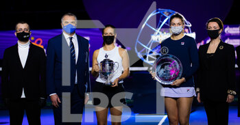2021-03-21 - Daria Kasatkina & Margarita Gasparyan of Russia with their trophies after the final of the 2021 St Petersburg Ladies Trophy, WTA 500 tennis tournament on March 21, 2021 at the Sibur Arena in St Petersburg, Russia - Photo Rob Prange / Spain DPPI / DPPI - 2021 ST PETERSBURG LADIES TROPHY, WTA 500 TENNIS TOURNAMENT - INTERNATIONALS - TENNIS