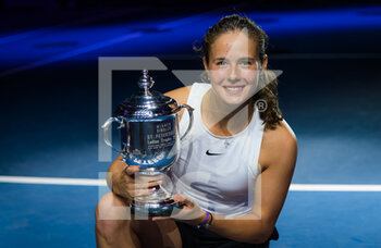 2021-03-21 - Daria Kasatkina of Russia with the champions trophy after winning the final of the 2021 St Petersburg Ladies Trophy, WTA 500 tennis tournament on March 21, 2021 at the Sibur Arena in St Petersburg, Russia - Photo Rob Prange / Spain DPPI / DPPI - 2021 ST PETERSBURG LADIES TROPHY, WTA 500 TENNIS TOURNAMENT - INTERNATIONALS - TENNIS
