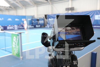 2021-03-26 - Camera TV during the Play In Challenger 2021, ATP Challenger tennis tournament on March 27, 2021 at Marcel Bernard complex in Lille, France - Photo Laurent Sanson / LS Medianord / DPPI - PLAY IN CHALLENGER 2021, ATP CHALLENGER TENNIS TOURNAMENT - INTERNATIONALS - TENNIS