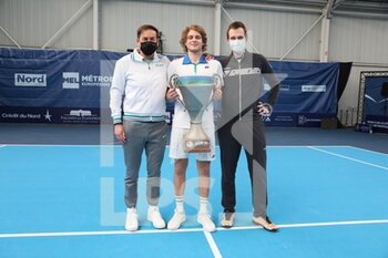 2021-03-28 - Zizou BERGS and Koen BERGS and coach during the Final Play In Challenger 2021, ATP Challenger tennis tournament on March 28, 2021 at Marcel Bernard complex in Lille, France - Photo Laurent Sanson / LS Medianord / DPPI - FINAL PLAY IN CHALLENGER 2021, ATP CHALLENGER TENNIS TOURNAMENT - INTERNATIONALS - TENNIS