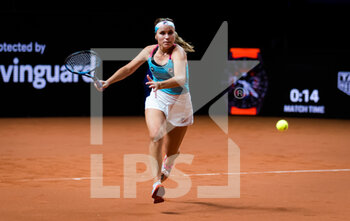 2021-04-21 - Sofia Kenin of the United States in action during her second-round match at the 2021 Porsche Tennis Grand Prix, WTA 500 tournament on April 21, 2021 at Porsche Arena in Stuttgart, Germany - Photo Rob Prange / Spain DPPI / DPPI - 2021 PORSCHE TENNIS GRAND PRIX, WTA 500 TOURNAMENT - INTERNATIONALS - TENNIS