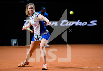 2021-04-22 - Anna-Lena Friedsam of Germany during her second-round match at the 2021 Porsche Tennis Grand Prix, WTA 500 tournament on April 22, 2021 at Porsche Arena in Stuttgart, Germany - Photo Rob Prange / Spain DPPI / DPPI - 2021 PORSCHE TENNIS GRAND PRIX, WTA 500 TOURNAMENT - INTERNATIONALS - TENNIS