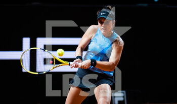 2021-04-24 - Desirae Krawczyk of the United States in action during the doubles semi-final of the 2021 Porsche Tennis Grand Prix, WTA 500 tournament on April 24, 2021 at Porsche Arena in Stuttgart, Germany - Photo Rob Prange / Spain DPPI / DPPI - 2021 PORSCHE TENNIS GRAND PRIX, WTA 500 TOURNAMENT - INTERNATIONALS - TENNIS