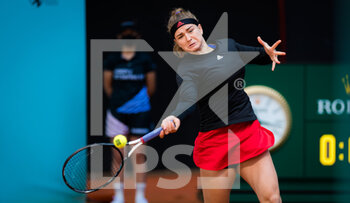 2021-04-30 - Karolina Muchova of the Czech Republic in action during the first round of the Mutua Madrid Open 2021, Masters 1000 tennis tournament on April 30, 2021 at La Caja Magica in Madrid, Spain - Photo Rob Prange / Spain DPPI / DPPI - MUTUA MADRID OPEN 2021, MASTERS 1000 TENNIS TOURNAMENT - INTERNATIONALS - TENNIS