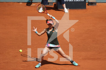 2021-04-30 - Misaki Doi of Japan in action during his Women's Singles match against Naomi Osaka of Japan on day two of the Mutua Madrid Open 2021, Masters 1000 tennis tournament on April 30, 2021 at La Caja Magica in Madrid, Spain - Photo Oscar J Barroso / Spain DPPI / DPPI - MUTUA MADRID OPEN 2021, MASTERS 1000 TENNIS TOURNAMENT - INTERNATIONALS - TENNIS