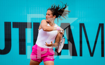 2021-04-30 - Daria Kasatkina of Russia in action during her first round match at the Mutua Madrid Open 2021, Masters 1000 tennis tournament on April 30, 2021 at La Caja Magica in Madrid, Spain - Photo Rob Prange / Spain DPPI / DPPI - MUTUA MADRID OPEN 2021, MASTERS 1000 TENNIS TOURNAMENT - INTERNATIONALS - TENNIS