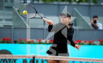 2021-04-30 - Simona Halep of Romania during the first round of the Mutua Madrid Open 2021, Masters 1000 tennis tournament on April 30, 2021 at La Caja Magica in Madrid, Spain - Photo Rob Prange / Spain DPPI / DPPI - MUTUA MADRID OPEN 2021, MASTERS 1000 TENNIS TOURNAMENT - INTERNATIONALS - TENNIS