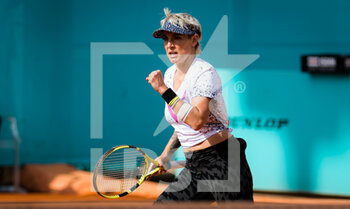 2021-04-30 - Bethanie Mattek-Sands of the United States playing doubles at the Mutua Madrid Open 2021, Masters 1000 tennis tournament on April 30, 2021 at La Caja Magica in Madrid, Spain - Photo Rob Prange / Spain DPPI / DPPI - MUTUA MADRID OPEN 2021, MASTERS 1000 TENNIS TOURNAMENT - INTERNATIONALS - TENNIS
