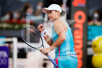2021-05-01 - Ashleigh Barty of Australia in action during her second round match at the Mutua Madrid Open 2021, Masters 1000 tennis tournament on May 1, 2021 at La Caja Magica in Madrid, Spain - Photo Rob Prange / Spain DPPI / DPPI - MUTUA MADRID OPEN 2021, MASTERS 1000 TENNIS TOURNAMENT - INTERNATIONALS - TENNIS