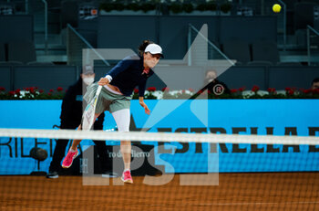 2021-05-01 - Iga Swiatek of Poland during her second round match at the Mutua Madrid Open 2021, Masters 1000 tennis tournament on May 1, 2021 at La Caja Magica in Madrid, Spain - Photo Rob Prange / Spain DPPI / DPPI - MUTUA MADRID OPEN 2021, MASTERS 1000 TENNIS TOURNAMENT - INTERNATIONALS - TENNIS