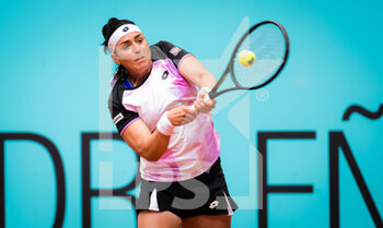 2021-05-01 - Ons Jabeur of Tunisia during her second round match at the Mutua Madrid Open 2021, Masters 1000 tennis tournament on May 1, 2021 at La Caja Magica in Madrid, Spain - Photo Rob Prange / Spain DPPI / DPPI - MUTUA MADRID OPEN 2021, MASTERS 1000 TENNIS TOURNAMENT - INTERNATIONALS - TENNIS