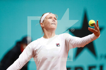 2021-05-01 - Kiki Bertens of The Netherlands in action during his Women's Singles match, second round, against Veronika Kudermetova of Russia on the Mutua Madrid Open 2021, Masters 1000 tennis tournament on May 1, 2021 at La Caja Magica in Madrid, Spain - Photo Oscar J Barroso / Spain DPPI / DPPI - MUTUA MADRID OPEN 2021, MASTERS 1000 TENNIS TOURNAMENT - INTERNATIONALS - TENNIS