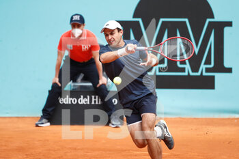 2021-05-03 - Aslan Karatsev of Russia in action during his Men's Singles match, round of 64, against Ugo Humbert of France on the Mutua Madrid Open 2021, Masters 1000 tennis tournament on May 3, 2021 at La Caja Magica in Madrid, Spain - Photo Oscar J Barroso / Spain DPPI / DPPI - MUTUA MADRID OPEN 2021, MASTERS 1000 TENNIS TOURNAMENT - INTERNATIONALS - TENNIS