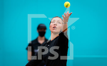 2021-05-03 - Jessica Pegula of the United States playing doubles at the Mutua Madrid Open 2021, Masters 1000 tennis tournament on May 3, 2021 at La Caja Magica in Madrid, Spain - Photo Rob Prange / Spain DPPI / DPPI - MUTUA MADRID OPEN 2021, MASTERS 1000 TENNIS TOURNAMENT - INTERNATIONALS - TENNIS