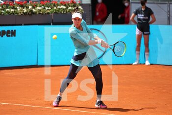 2021-05-03 - Veronika Kudermetova of Russia during the Mutua Madrid Open 2021, Masters 1000 tennis tournament on May 3, 2021 at La Caja Magica in Madrid, Spain - Photo Laurent Lairys / DPPI - MUTUA MADRID OPEN 2021, MASTERS 1000 TENNIS TOURNAMENT - INTERNATIONALS - TENNIS
