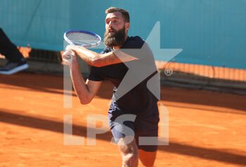 2021-05-04 - Benoit Paire of France during the Mutua Madrid Open 2021, Masters 1000 tennis tournament on May 4, 2021 at La Caja Magica in Madrid, Spain - Photo Laurent Lairys / DPPI - MUTUA MADRID OPEN 2021, MASTERS 1000 TENNIS TOURNAMENT - INTERNATIONALS - TENNIS