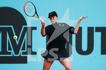 2021-05-04 - Anastasia Pavlyuchenkova of Russia in action during her Women's Singles match, round of 16, against Jennifer Brady of United States on the Mutua Madrid Open 2021, Masters 1000 tennis tournament on May 4, 2021 at La Caja Magica in Madrid, Spain - Photo Oscar J Barroso / Spain DPPI / DPPI - MUTUA MADRID OPEN 2021, MASTERS 1000 TENNIS TOURNAMENT - INTERNATIONALS - TENNIS